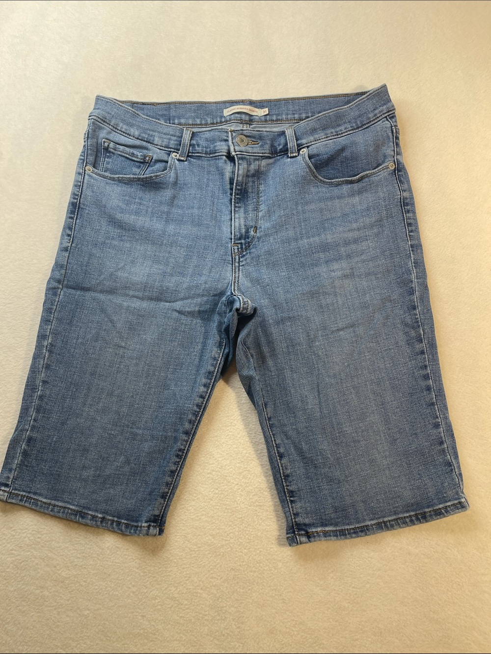 Levi's Light Blue Denim Bermuda Shorts WOMENS SIZE 31 waist